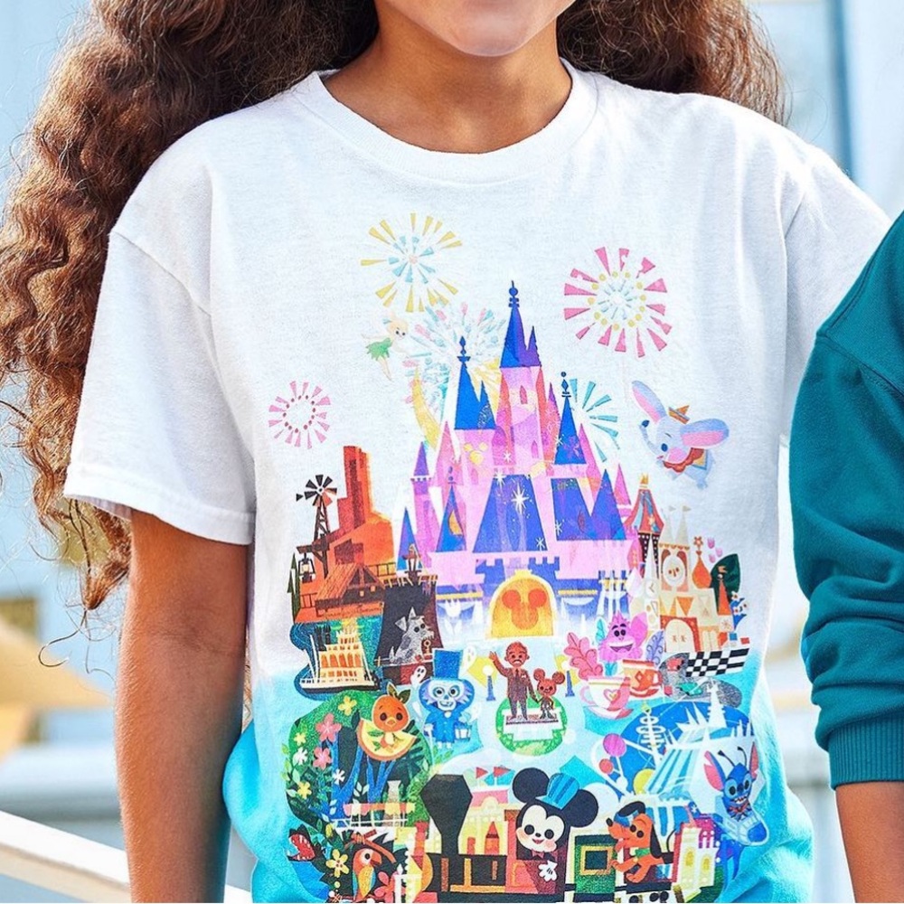 Disney Joey Ghou Cotton‎ Tee Castle and Characters Blue White Size XL Joey Ghou